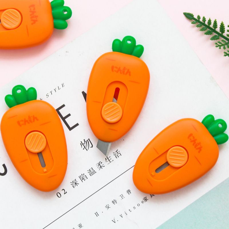 Dao Rọc Giấy Mini Cá Nhân Charm Hoạt Hình Cute Cà Rốt Khủng Long