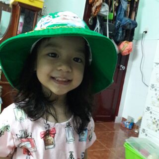 Nón rộng vành cho bé