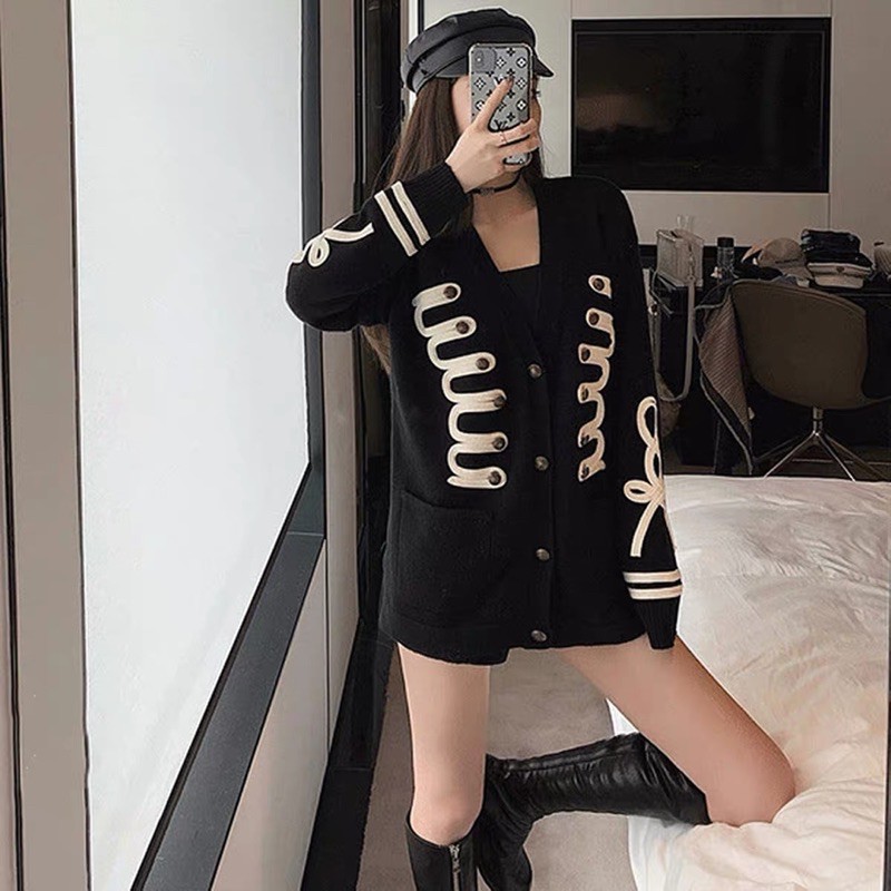 Áo cardigan len dạ phối hoạ tiết & khuy👉Có sẵn | BigBuy360 - bigbuy360.vn