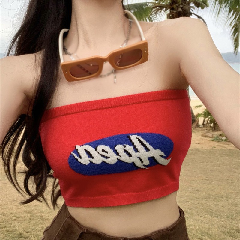 Áo Croptop Dệt Kim Hoạ Tiết Chữ Thiết Kế Hở Lưng Quyến Rũ