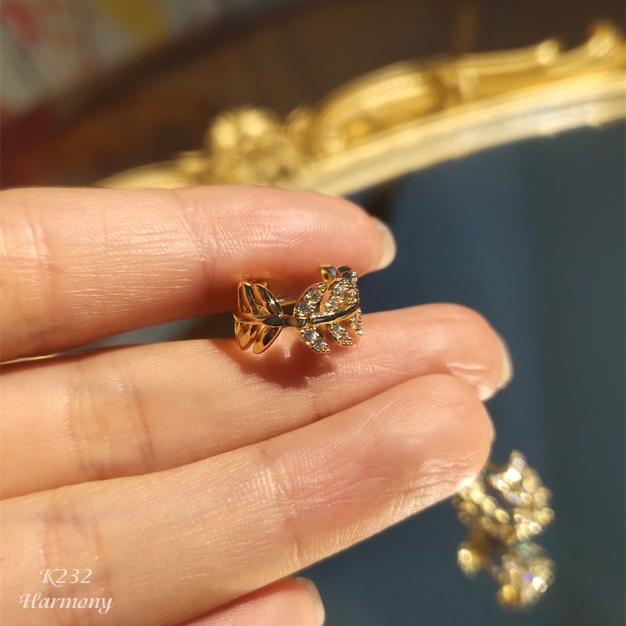 Khuyên tai tròn nữ bạc mạ vàng hình lá oliu đính đá nữ lấp lánh dễ thương | HARMONY ACCESSORIES K232