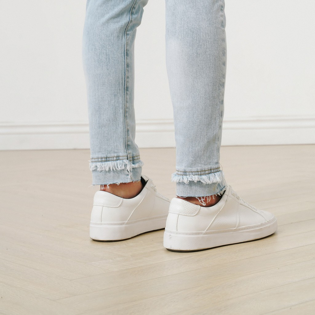 Quần Jeans Nam Rách Gấu UNICUS Ciel Blue Jeans | BigBuy360 - bigbuy360.vn
