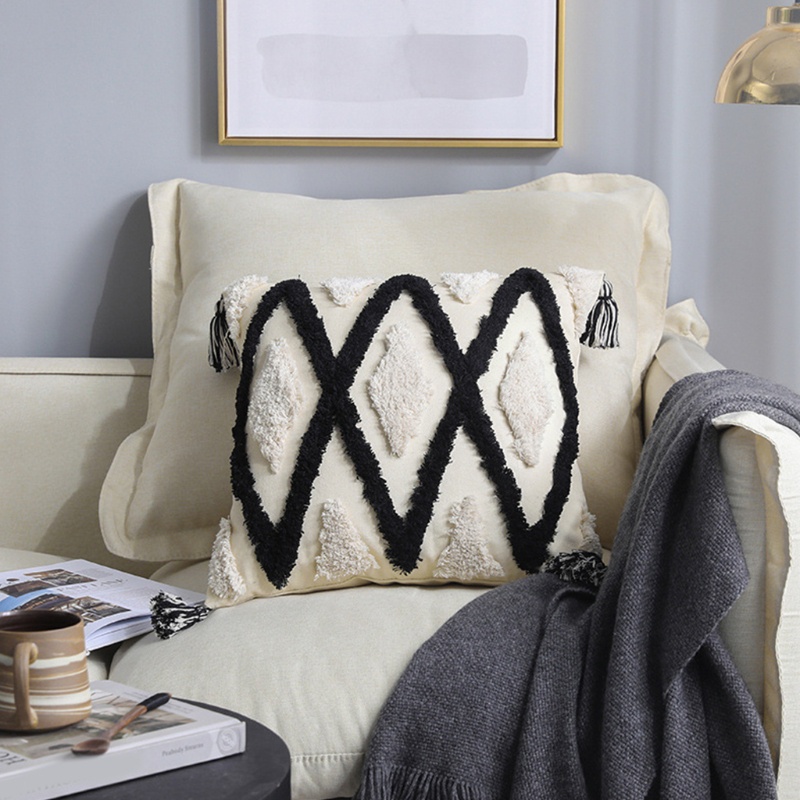 Vỏ Gối Dệt Sọc Ca Rô Phối Tua Rua Phong Cách Boho