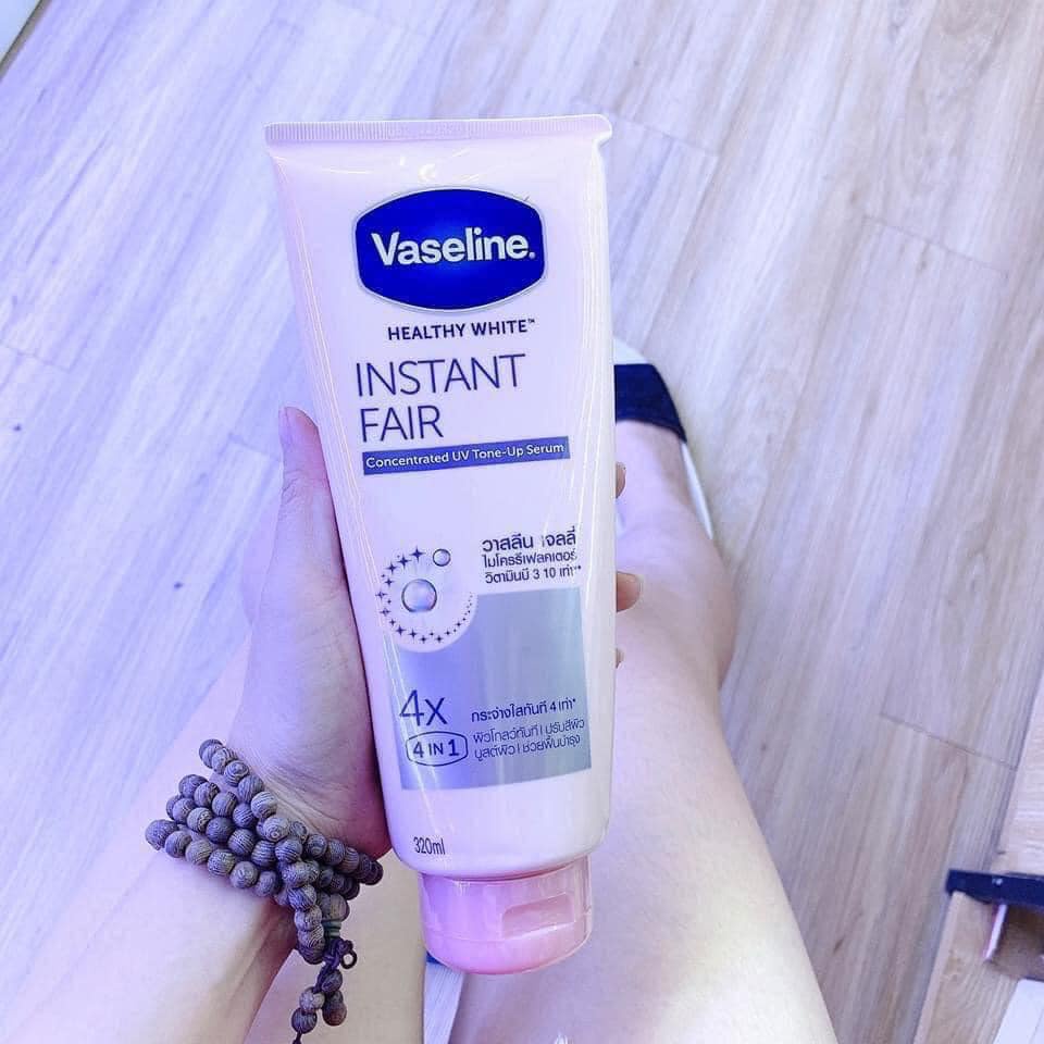 Vaseline 4X Dưỡng Thể Trắng Da Ban Đêm Thái Lan (Hàng Siêu Thị Watsons)