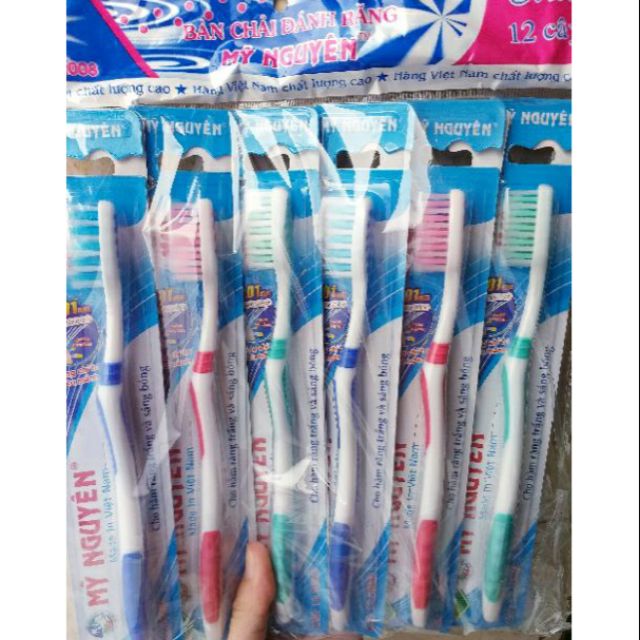 Lố 12 bàn chải đánh răng Mỹ Nguyên người lớn