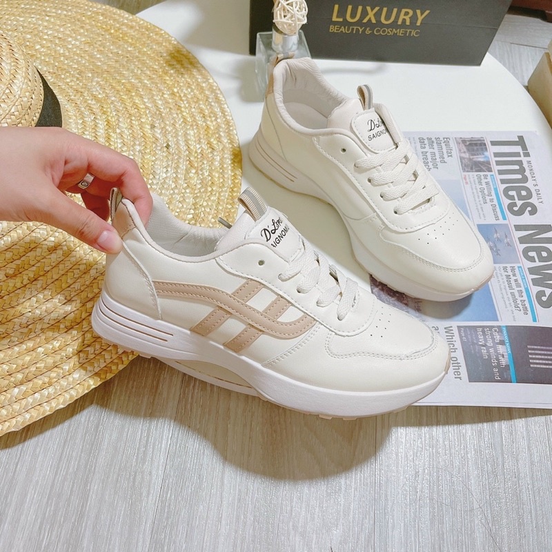 Giày thể thao nữ trắng kem pha sọc nâu siêu nhẹ, giày sneaker nữ thời trang cao cấp dễ phối đồ nữ đi làm, đi bộ, picnic