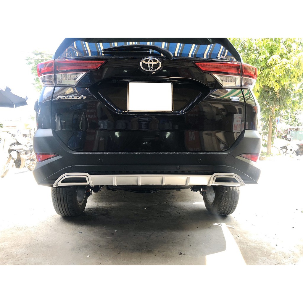 Lip chia pô theo xe Toyota Rush 2019, 2020, 2021