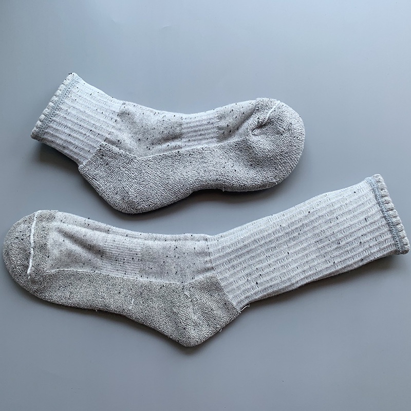 Tất Thể Thao In Chữ Mới Cho Nam Và Nữ