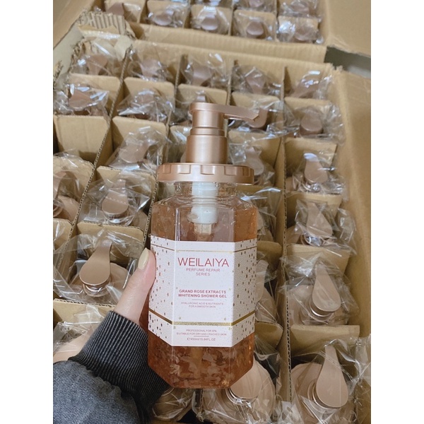 Sữa tắm trắng da cánh hoa hồng Damask Weilaiya Grand Rose Extracts Whitening Shower Gel 450ml