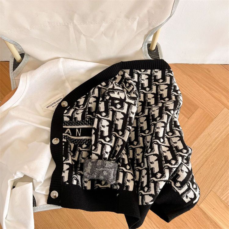 Áo Khoác Cardigan Cổ Chữ V Thiết Kế Mới Thời Trang Mùa Thu 2022 Dành Cho Bé