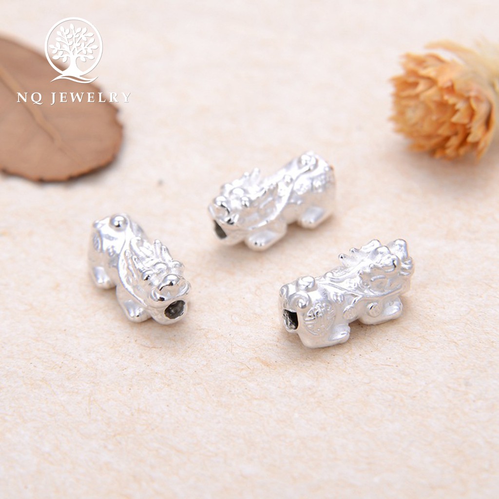 Charm bạc tỳ hưu xỏ ngang - NQ Jewelry