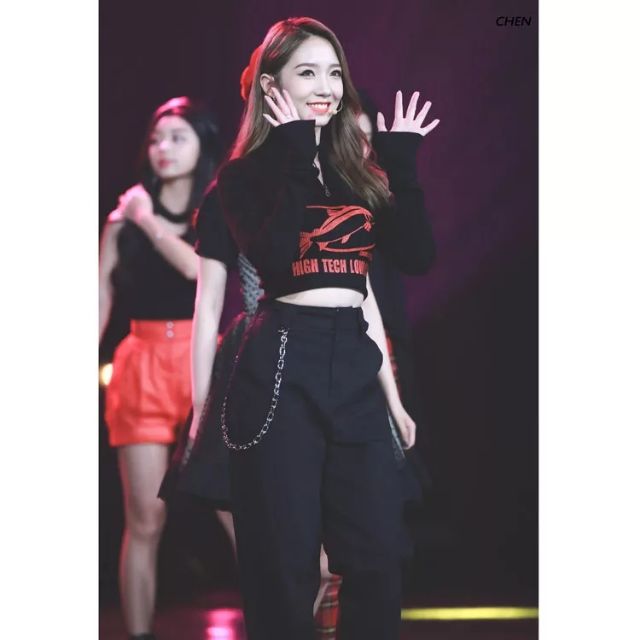 ORDER_Quần jogger kèm chain BLACKPINK LISA, ROSÉ & Hyuna | BigBuy360 - bigbuy360.vn