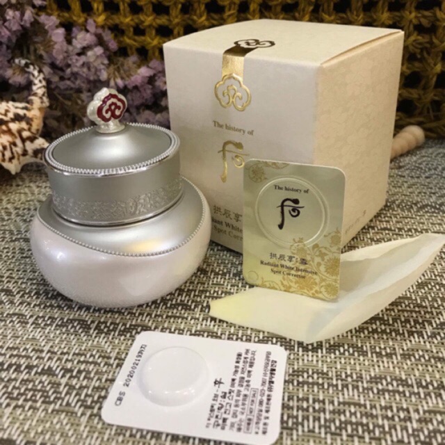 Vỉ Cao Nám Dưỡng Sáng Da Đông Y Whoo Radiant White Ultimate Corrector date 2025