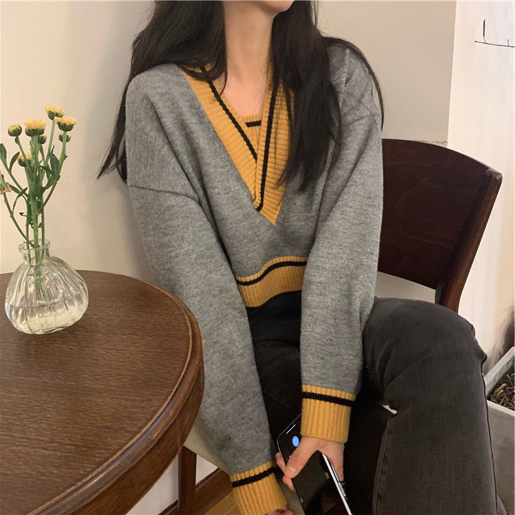 Áo sweater dáng ngắn cổ V tay dài sành điệu