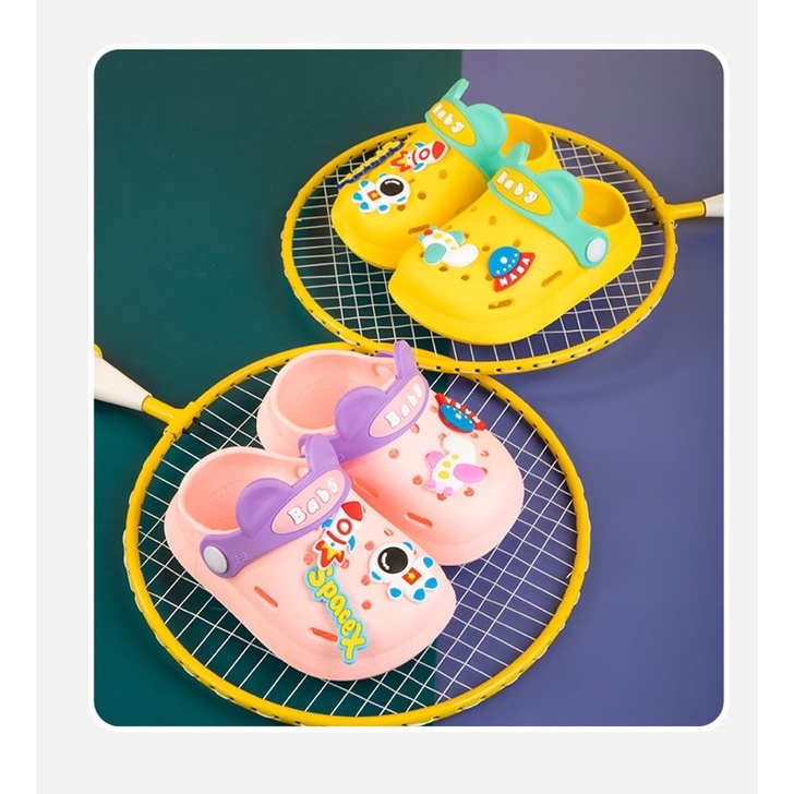 Dép Sục Crooc Mềm Nhẹ Cho Bé Trai, Bé Gái Kèm Ticker Vũ Trụ, Có Quai Sau Gót