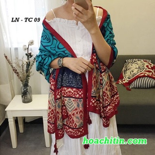 Khăn choàng thổ cẩm đi biển