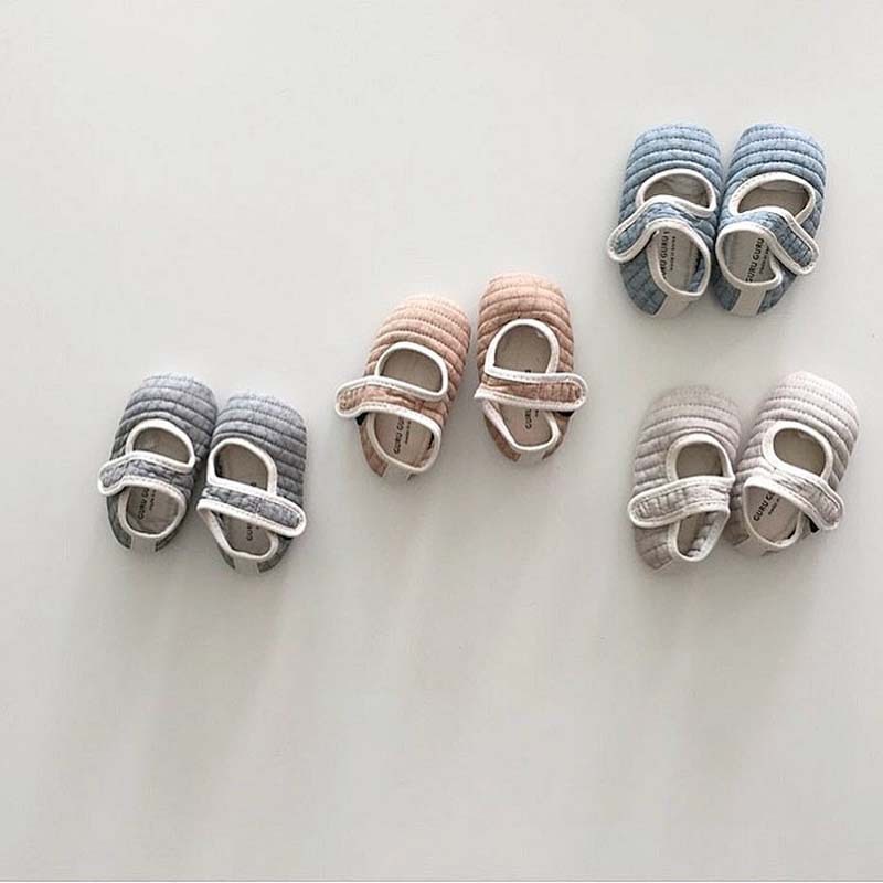 Giày vải cotton mềm mại cho bé