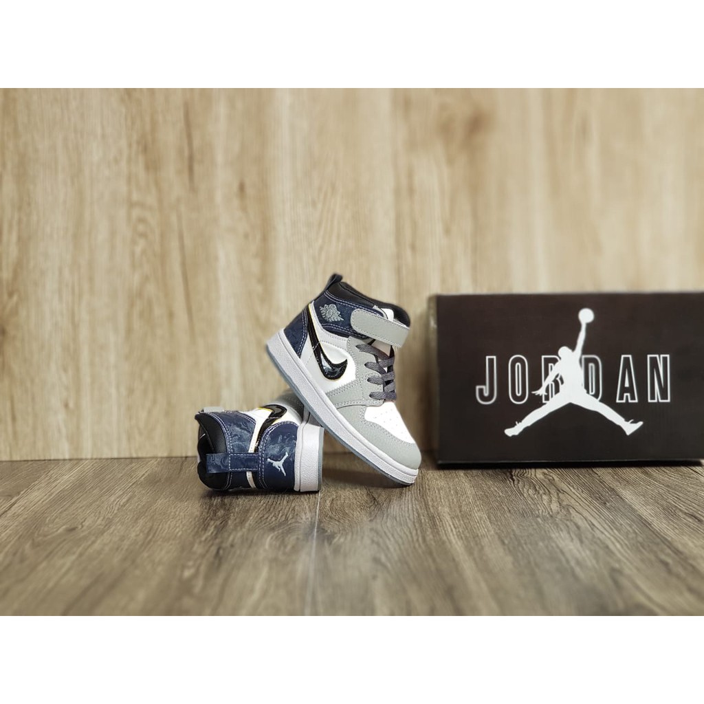 Mới Giày Thể Thao Nike Air Jordan 1 Size 25-35 Thời Trang Cho Bé