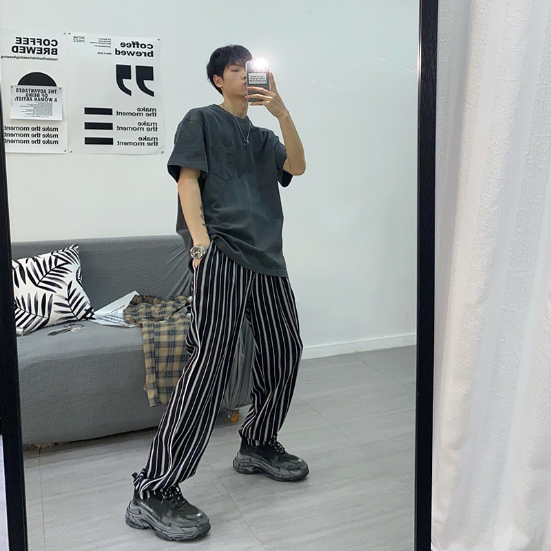 Quần ống rộng họa tiết kẻ sọc phong cách Hàn Quốc dành cho nam