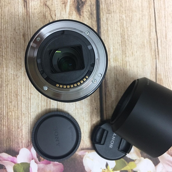 Ống kính Sony E 55-210 f/4.5-6.3 OSS