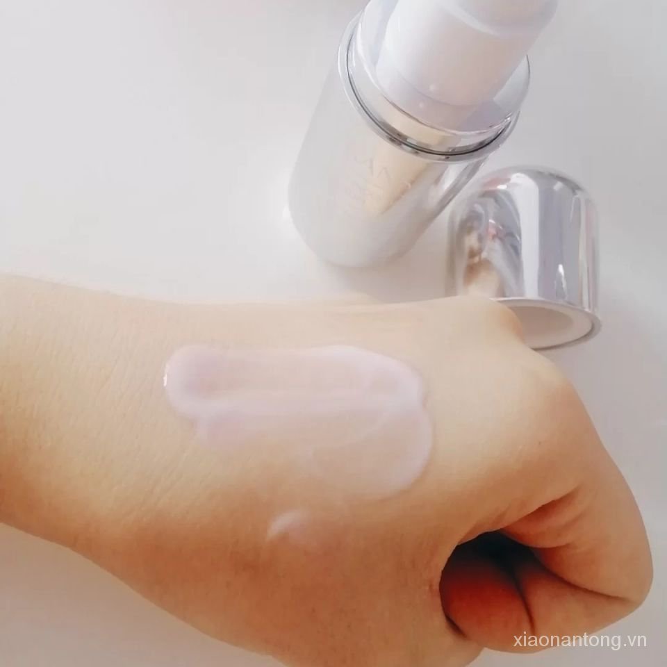 Tinh chất bạc Niacinamide dưỡng ẩm phục hồi và làm trắng da ban ngày và đêm