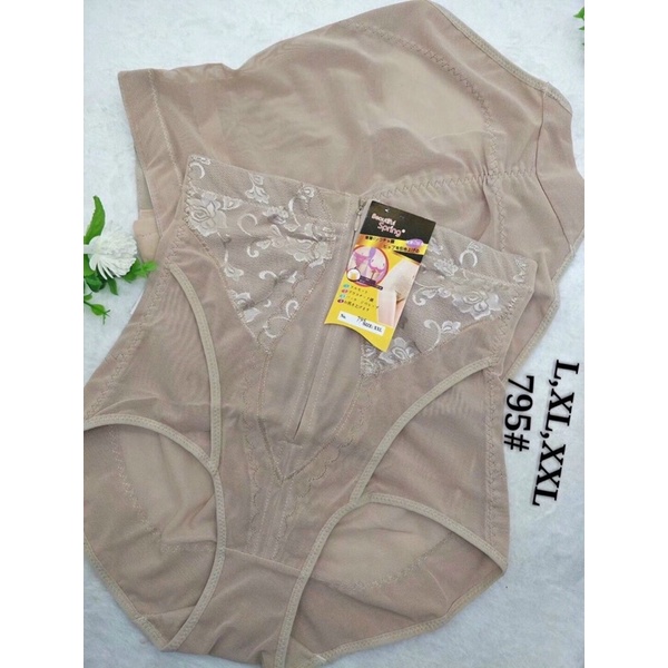 Quần gen (795) nịch bụng vừa cài móc khuy vừa dây kéo.