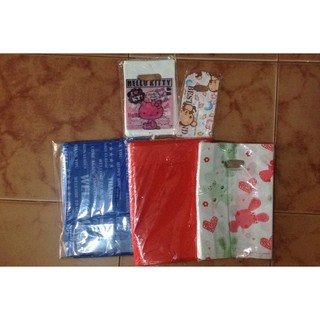 Túi  đựng quần áo PE size 30x40 và túi đựng mỹ phẩm : 180k