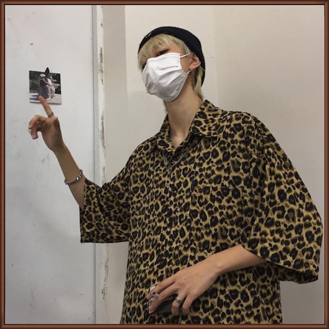 Áo Sơ Mi Ngắn Tay Dáng Rộng In Họa Tiết Da Báo Cá Tính Cho Nam Nữ