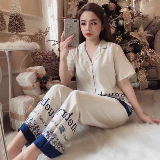 🍓🍓 Đồ bộ pijama tay ngắn quần dài ( ảnh thật ) 🍓🍓 Chất liệu : satin ( chất satin loại 1 không pha hàng loại 2 ) 🍓
