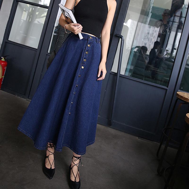Chân váy denim dài một hàng nút