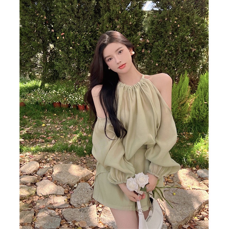 Bộ áo cổ yếm và quần đùi thời trang mùa hè Pháp 2022 cho nữ