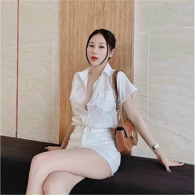 ÁO SƠ MI TRẮNG CỘC TAY TÚI NẮP MS10028