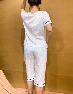 Bộ lụa lỡ cổ tim