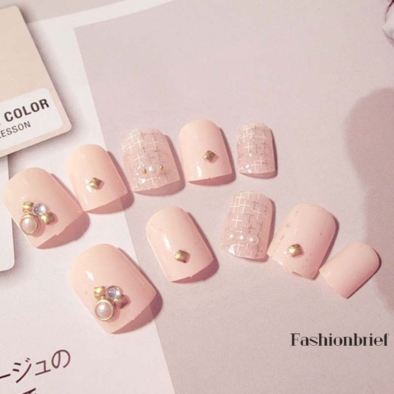 Set 24 móng tay giả thời trang tiện dụng