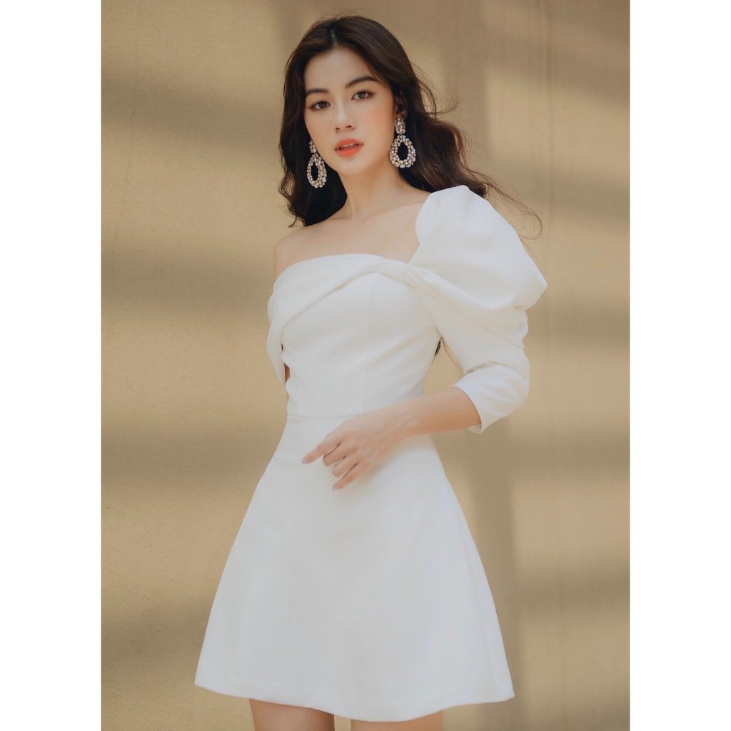 Đầm xoè dự tiệc ngắn lệch vai tay phồng