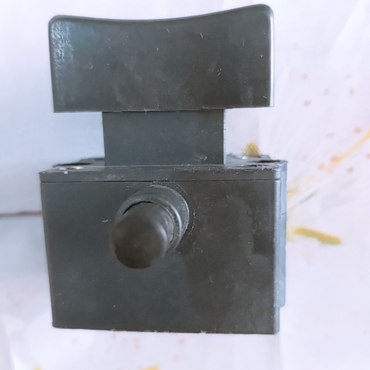Công tắc máy cắt sắt 350mm nắp lớn