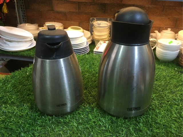 2 bình nước giữ nhiệt Thermos Nhật bãi giá bình to 350k - bé 280k -0989738333-p106 ngõ 27 lương đình của-đống đa -hà nôi