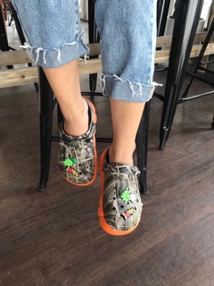 Dép Sục Duet Camo Đế Cam