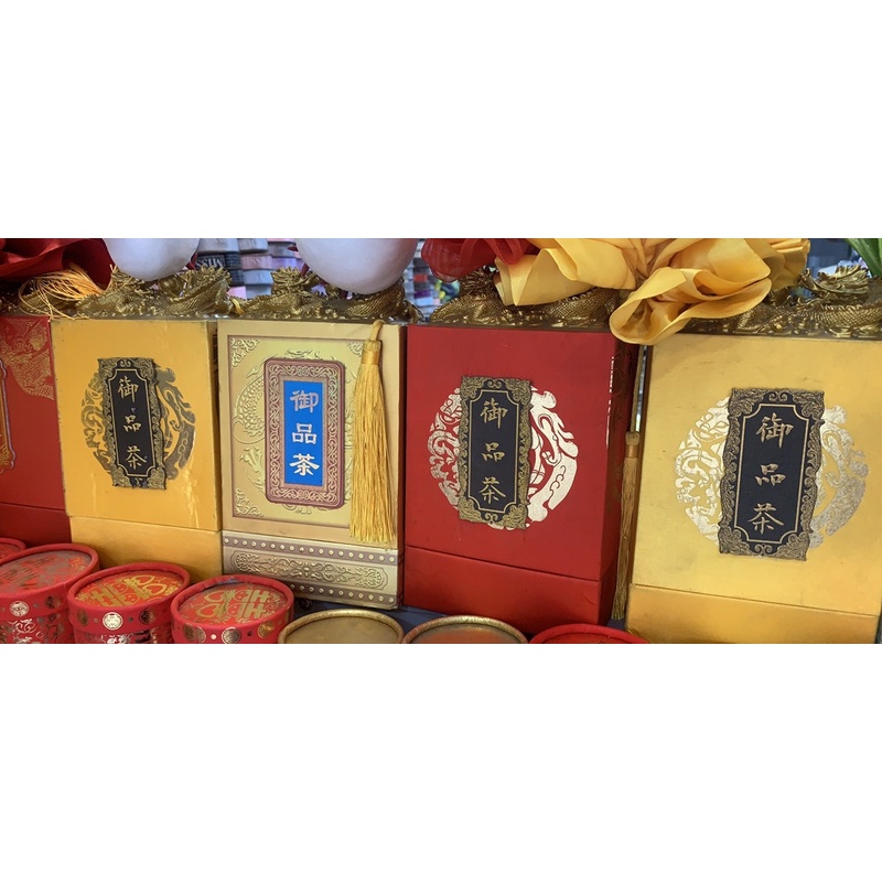 Hộp đựng chè Ấn Rồng 2 màu vàng,đỏ