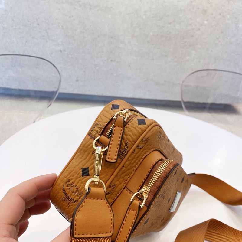 Túi đeo chéo MCM thời trang 2022