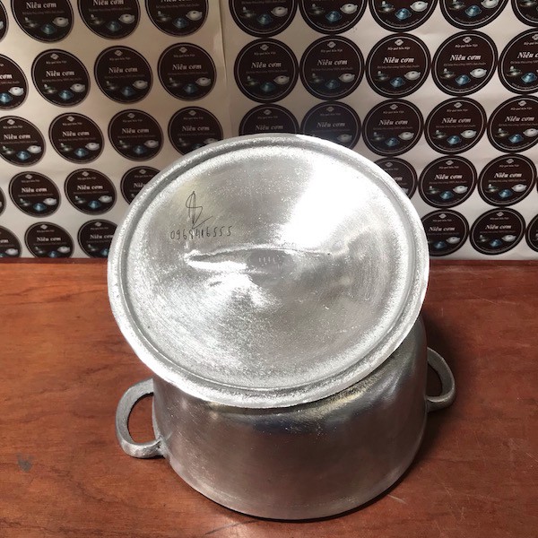 Nồi Xoong gang doa bóng nấu cơm kho cá 18 cm chính hãng Ngân Thọ.