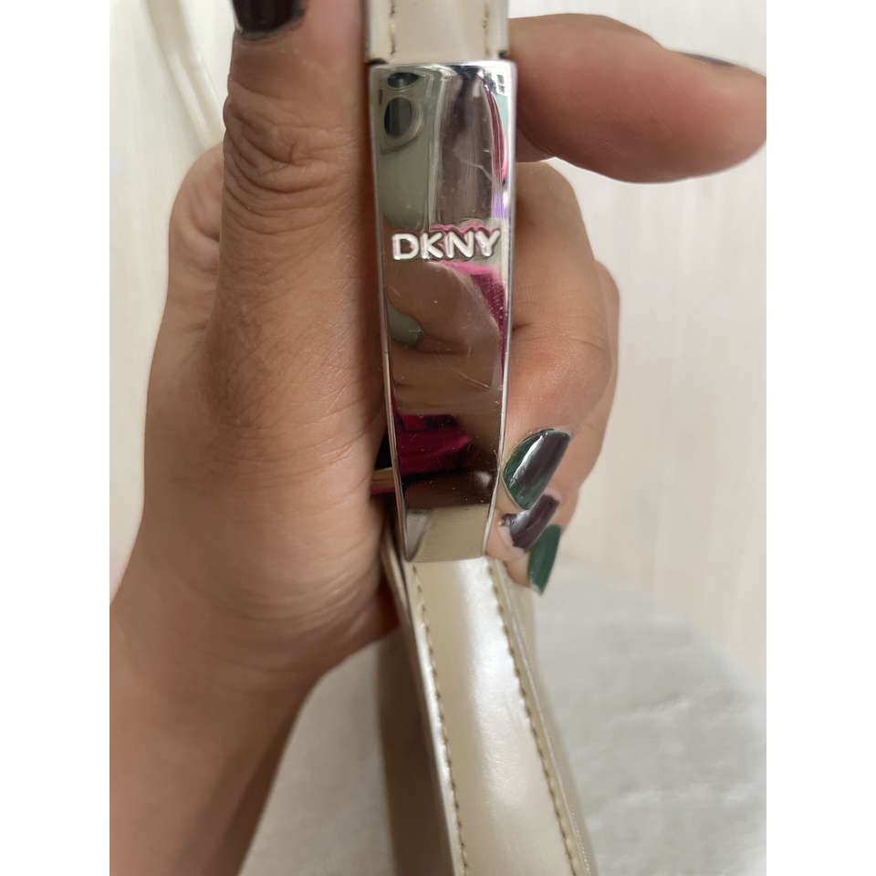 Túi đeo vai dkny