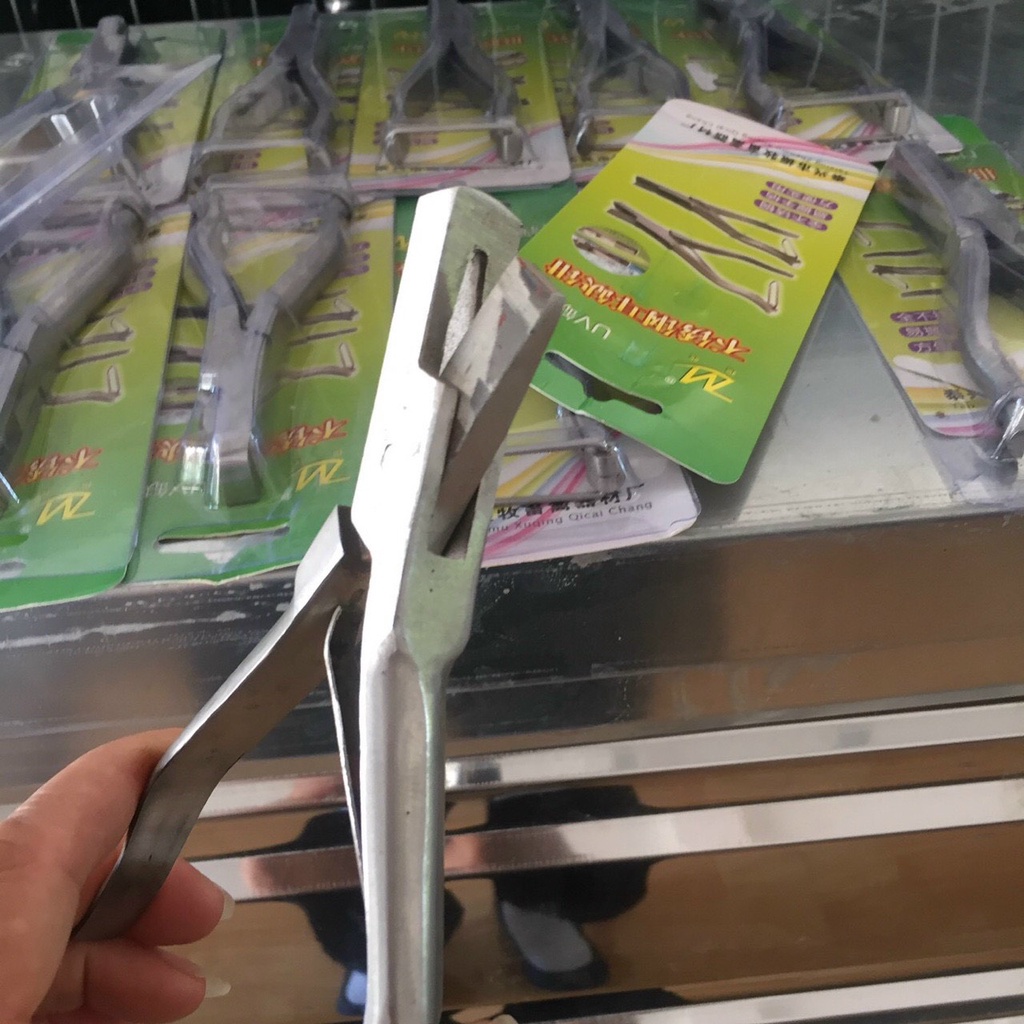 Kìm bấm rìa tai heo chất liệu hợp kim INOX cao cấp