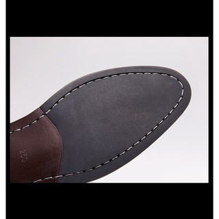 Noble vintage leather shoes for men