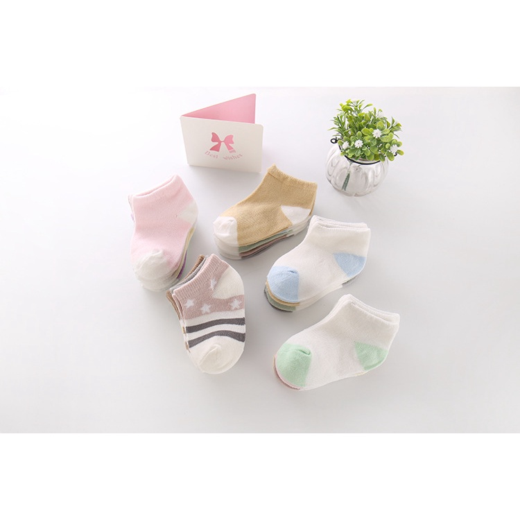 Set 5 Đôi Tất Mềm Mại Ấm Áp Cho Bé