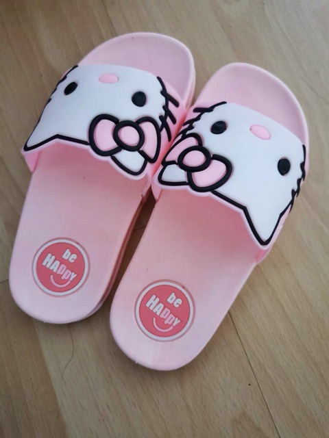 Dép kitty và doremon cho cả nhà