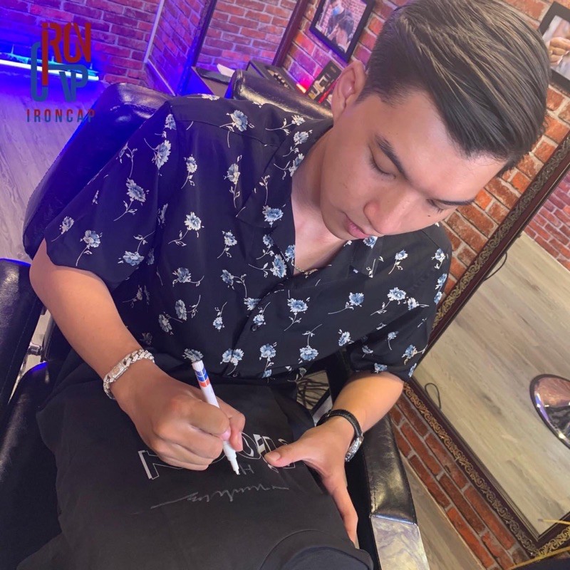 Áo Sơ Mi Hoạ Tiết Hoa Tay Ngắn Cổ Vest Thời Trang Unisex Vải Lụa Chéo | BigBuy360 - bigbuy360.vn