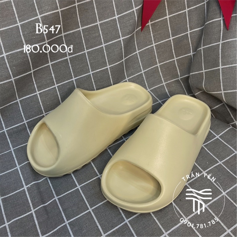 Dép nhựa trơn, có logo