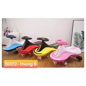 Xe lắc cao cấp có đèn led và nhạc cho bé 8002