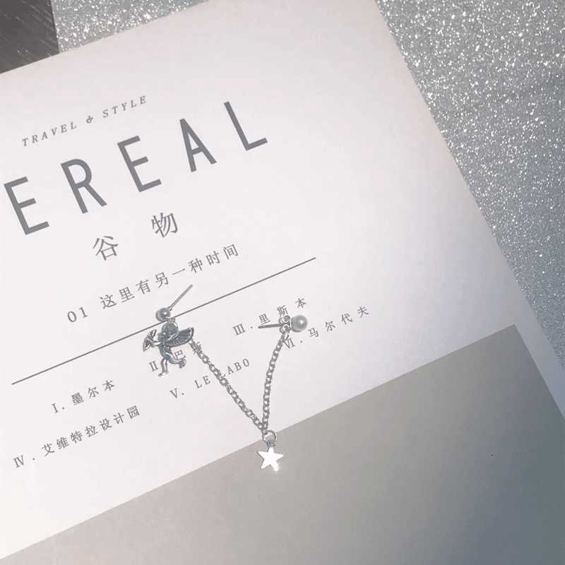 Khuyên tai không đối xứng phối ngọc trai và hình cupid thời trang dành cho nữ